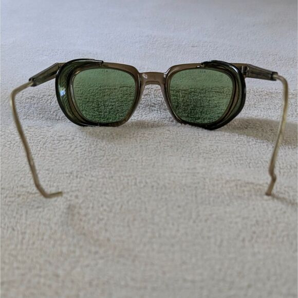 Vintage Safety Glasses Green Tinted Lens Shielded Foldable - Picture 4 of 7